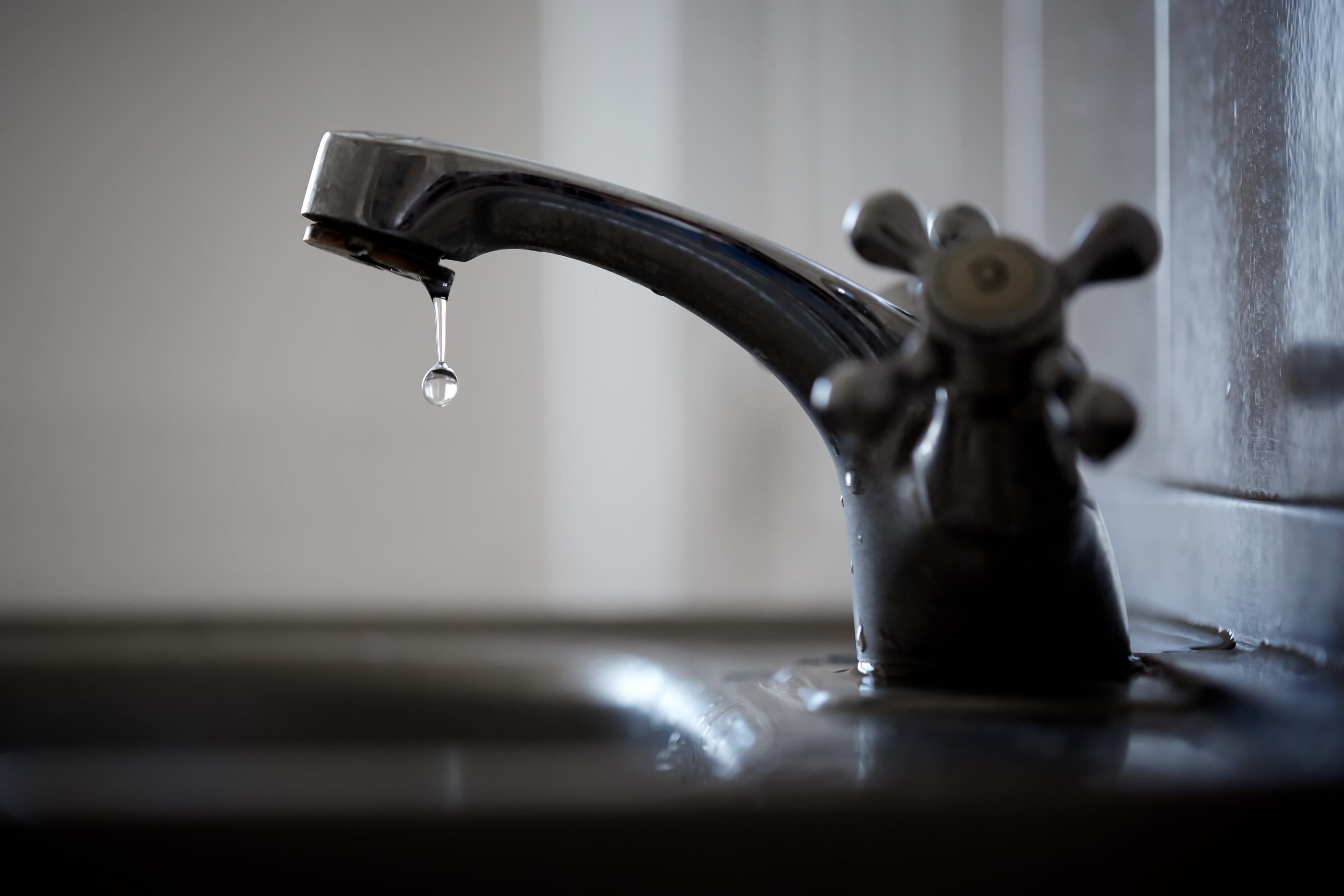 Fix A Leaky Compression Faucet in 6 Simple Steps