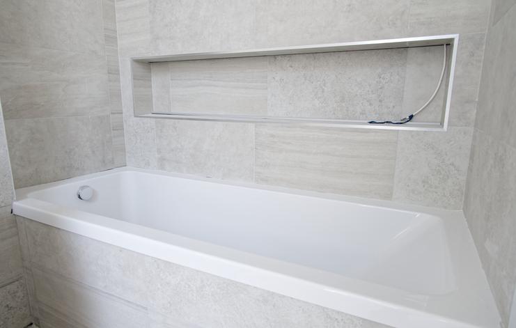Should I Convert My Bathtub to a Shower? Pros and Cons