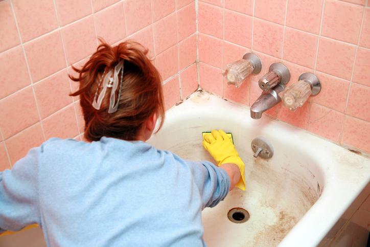 How to Prevent Mold Growth in Your Bathroom [DIY Tips]