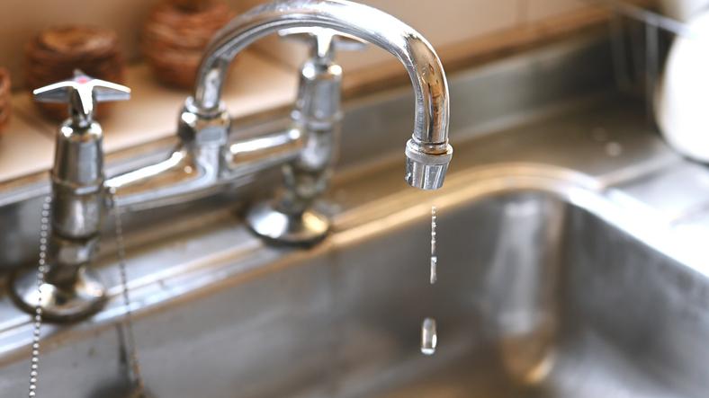 How to Fix a Leaky Faucet: A Comprehensive Guide